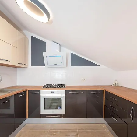 Amazing In With Wifi Apartment Maslenica