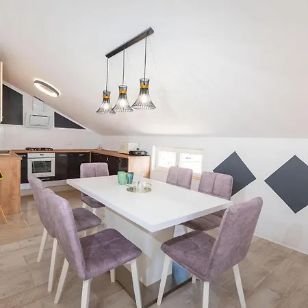 Amazing In With Wifi Apartment Maslenica